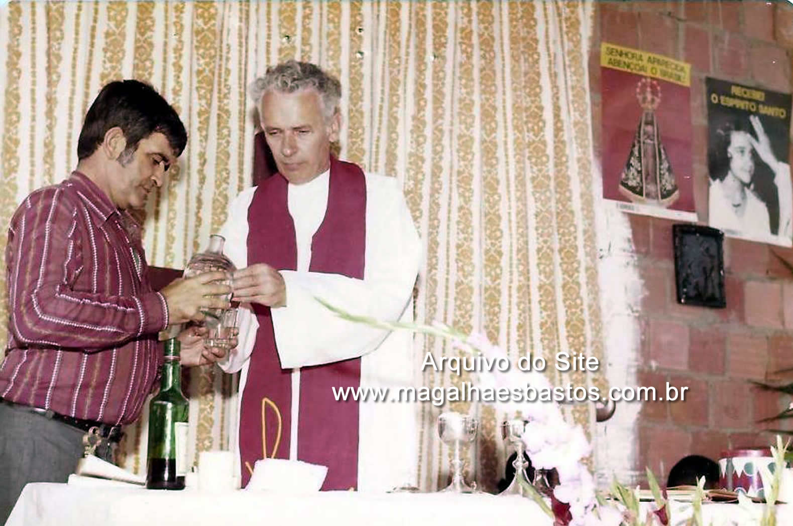 Padre João quando iniciou as missas em Magalhães Bastos